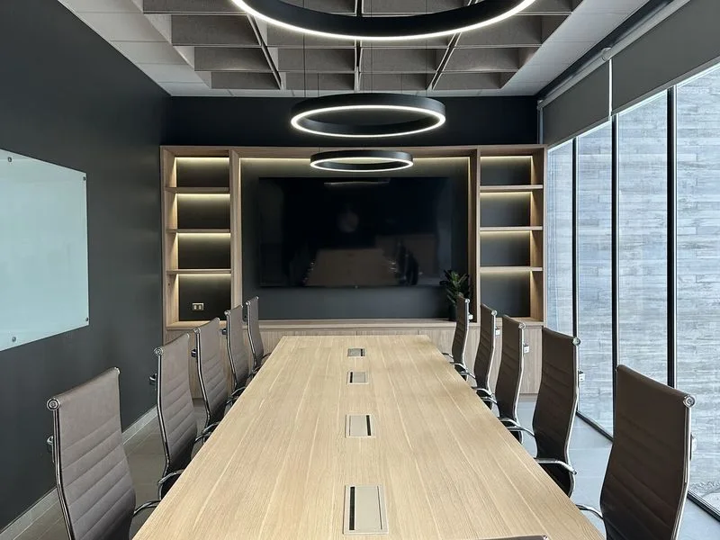 Cirion, habilitación de sala de reuniones en Quilicura