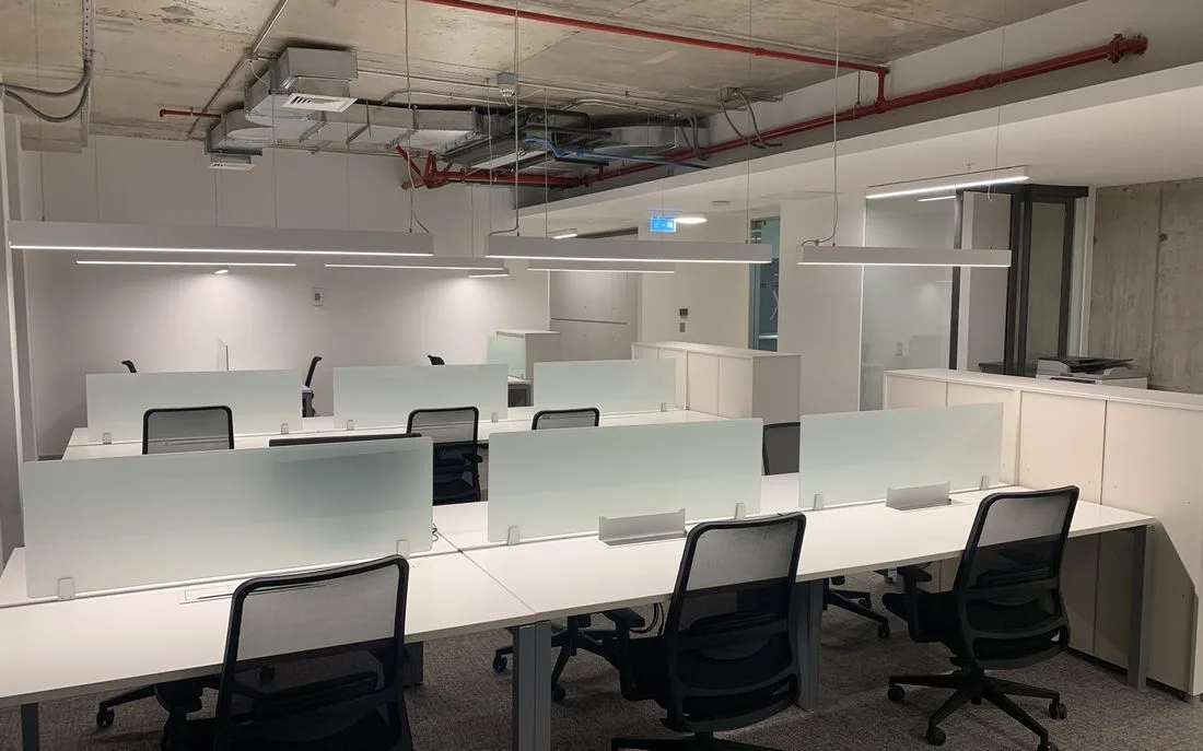 Después: habilitación de oficina corporativa en Providencia