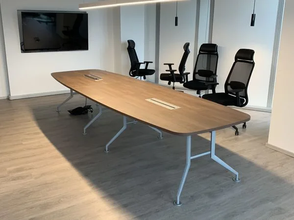 Sala de directorio en oficina habilitada en Providencia