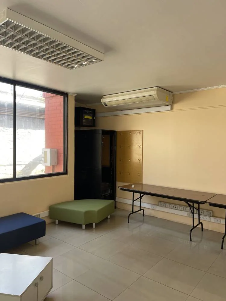 Antes: sala de capacitación en San Bernardo